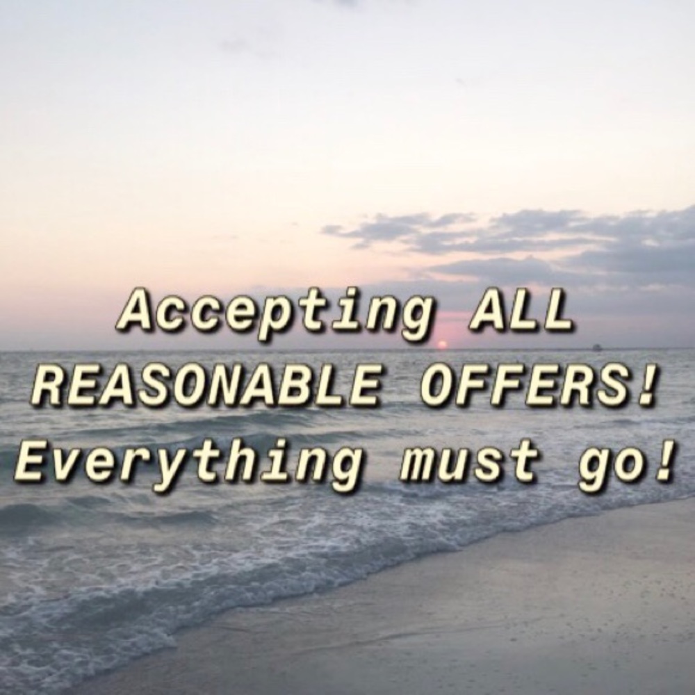 ☀️MAKE AN OFFER!☀️